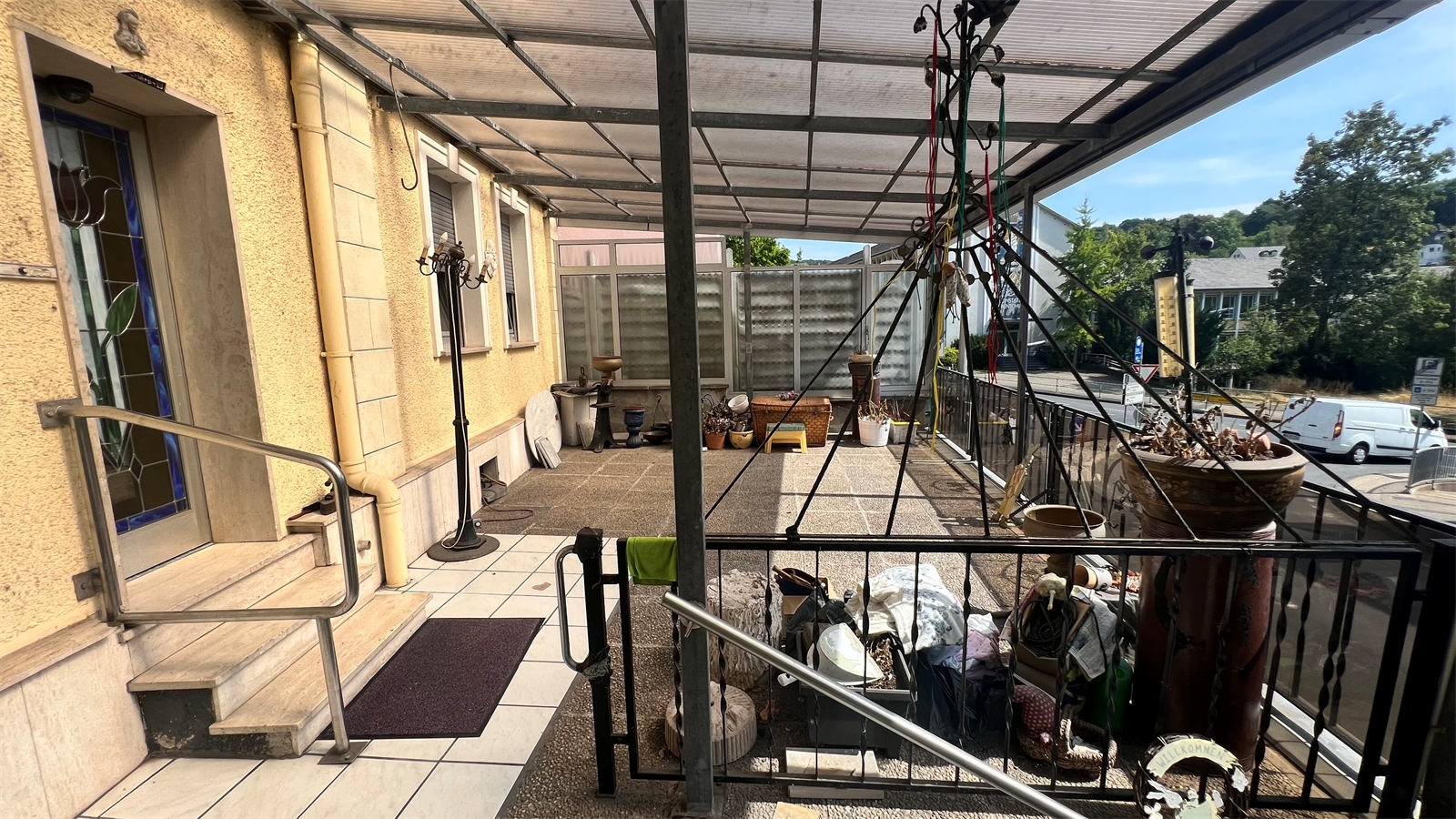 Großzügige Terrasse