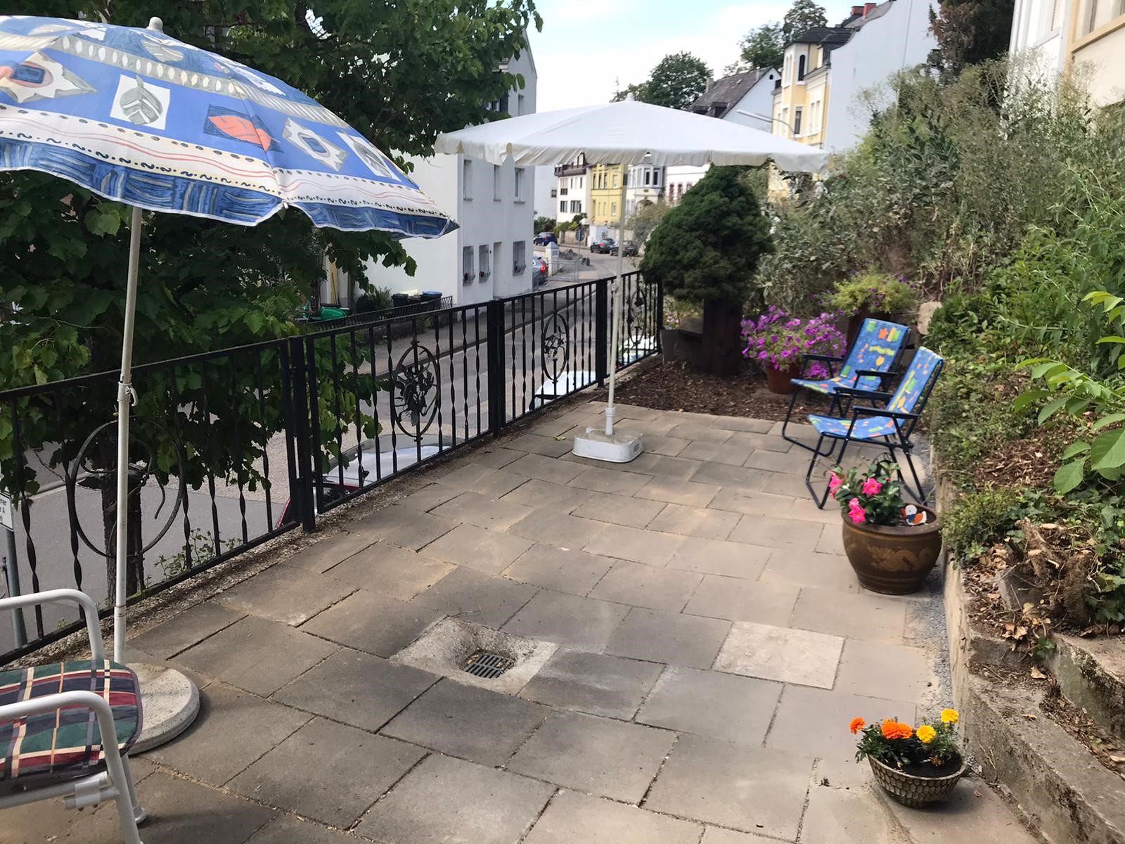 Bau-Gartengrundstück