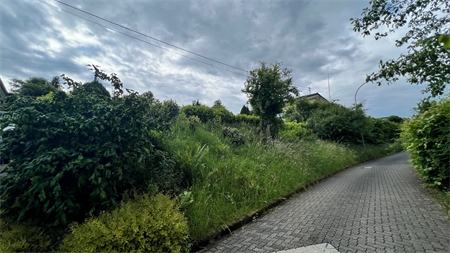 Straße zum Grundstück