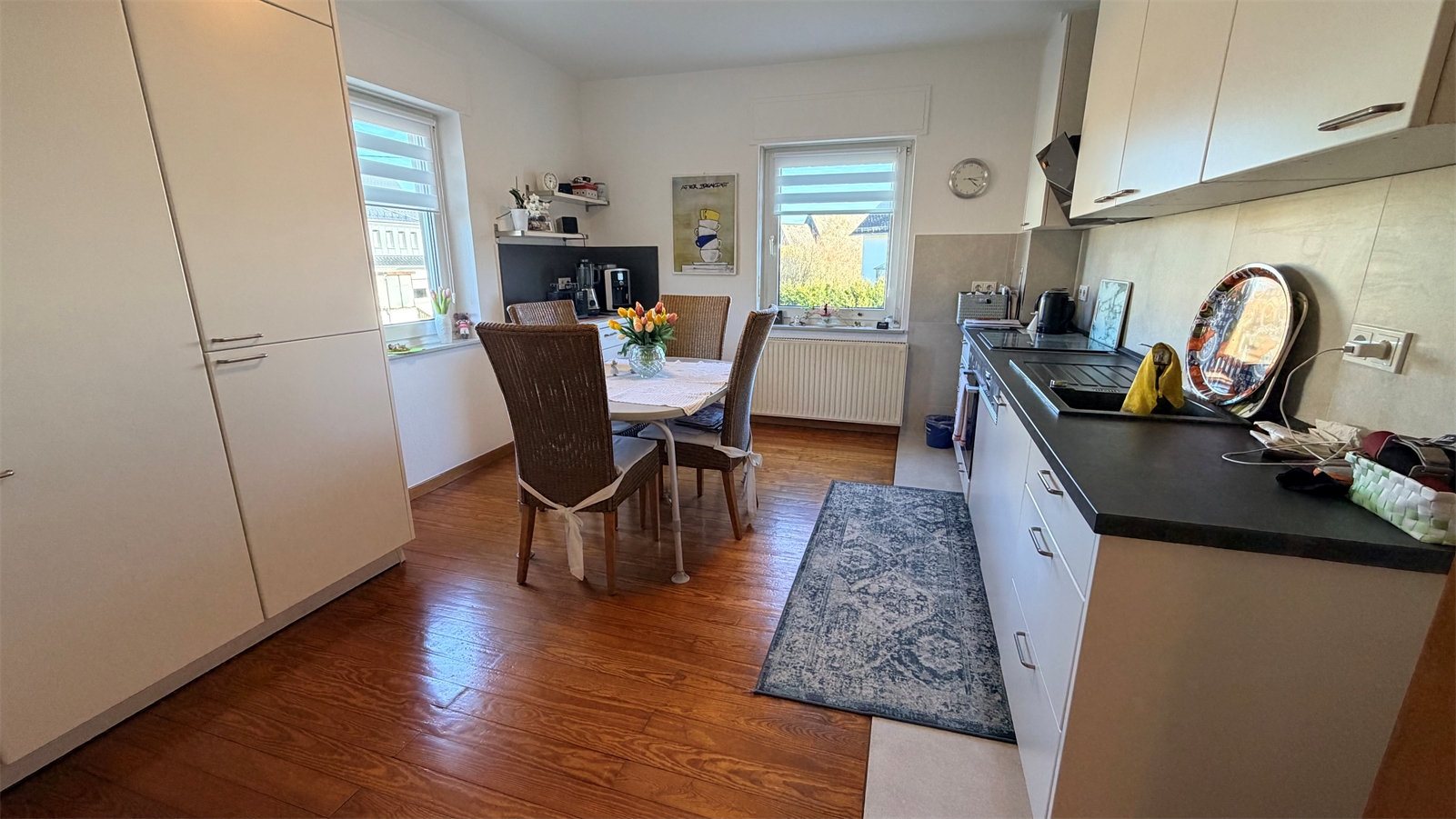 Küche mit Essbereich