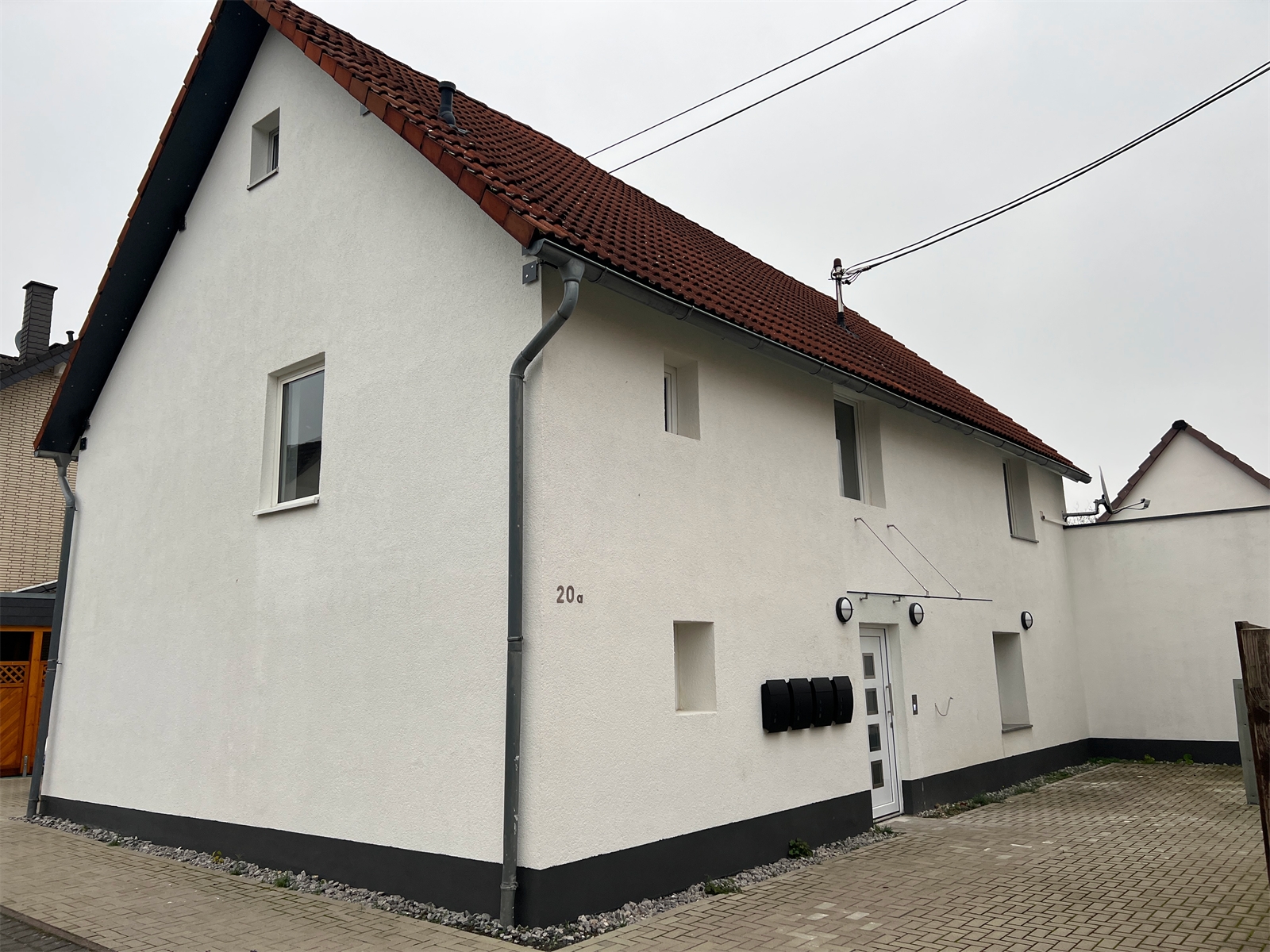 Solide vermietet: Modernisiertes 4-Parteien-Mehrfamilienhaus in guter Wohnlage,nach WEG aufgeteilt!