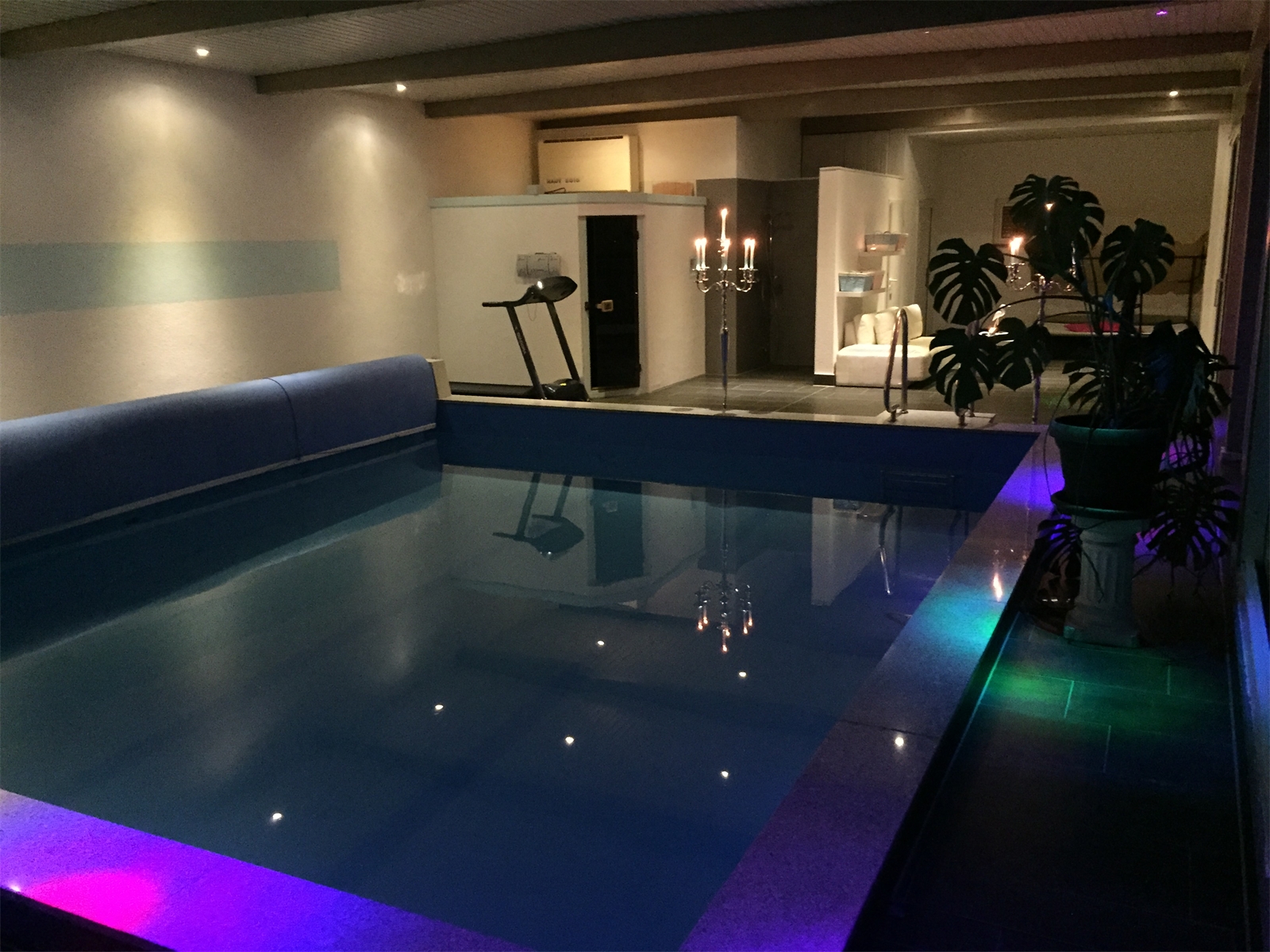 Schwimmhalle Ans. 2